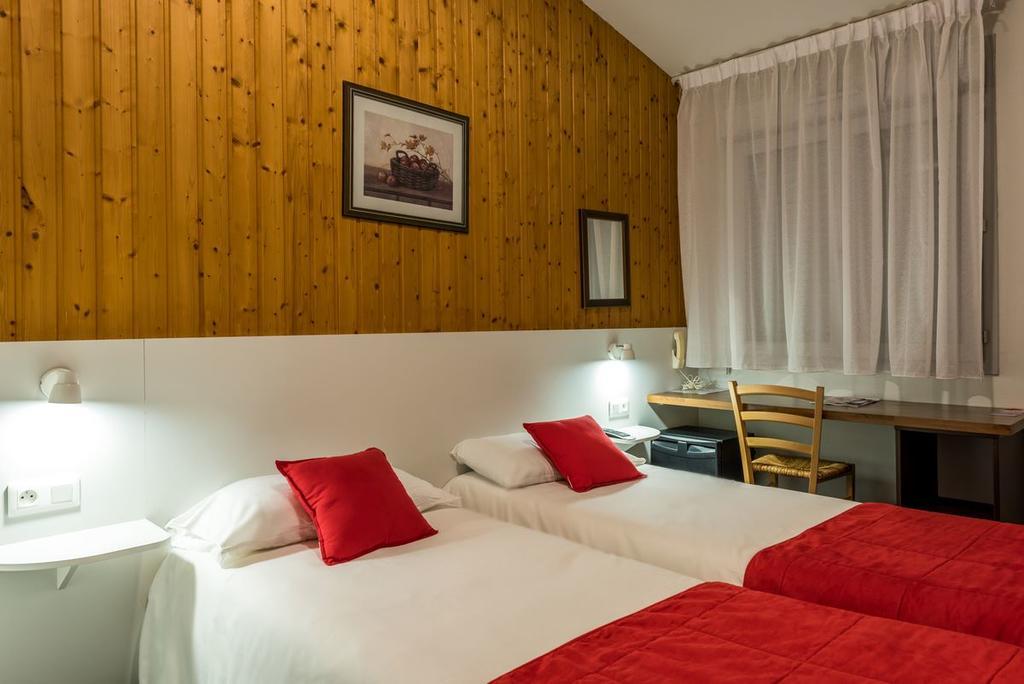 Fasthotel Thônes Zewnętrze zdjęcie