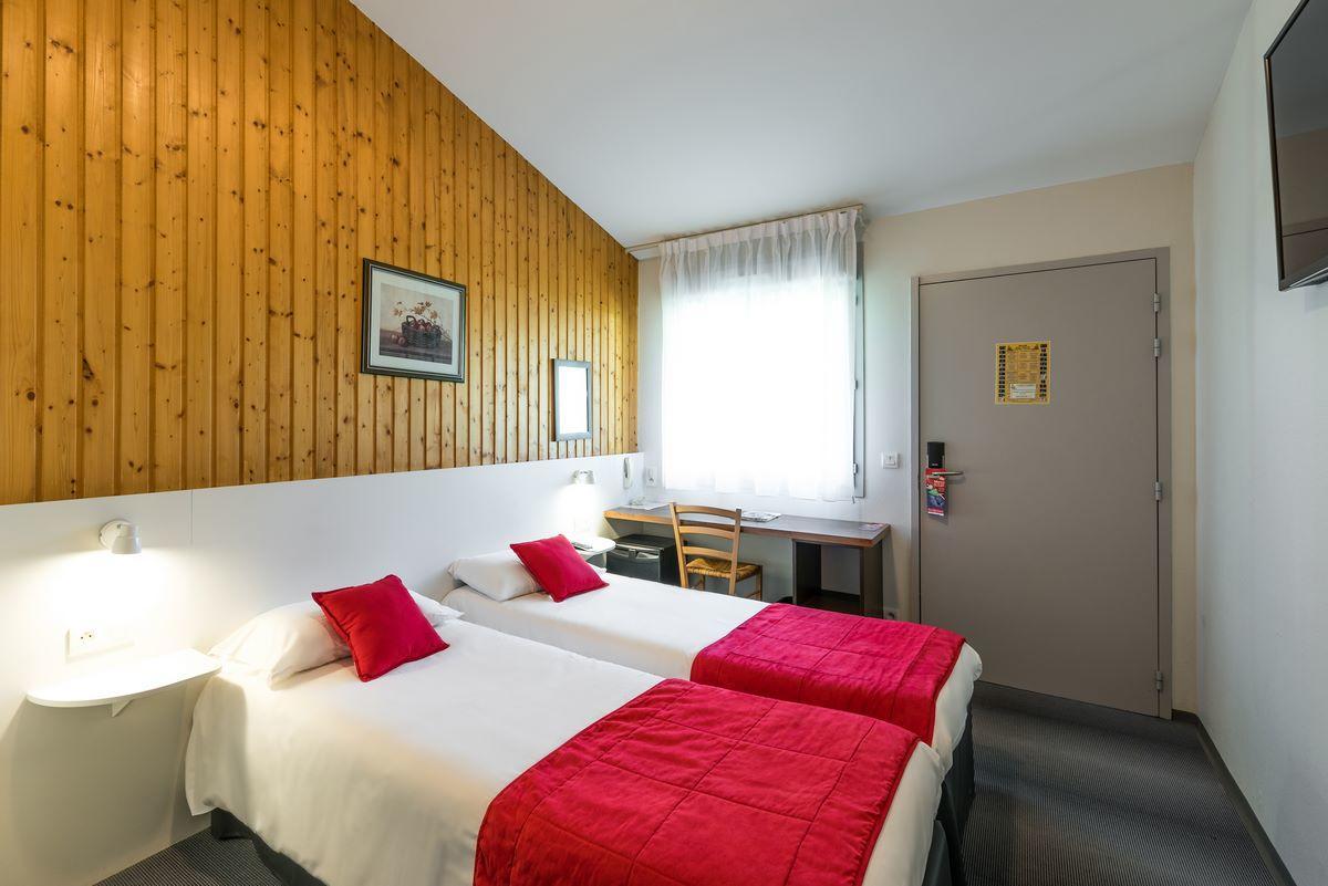 Fasthotel Thônes Zewnętrze zdjęcie