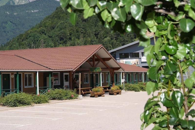 Fasthotel Thônes Zewnętrze zdjęcie